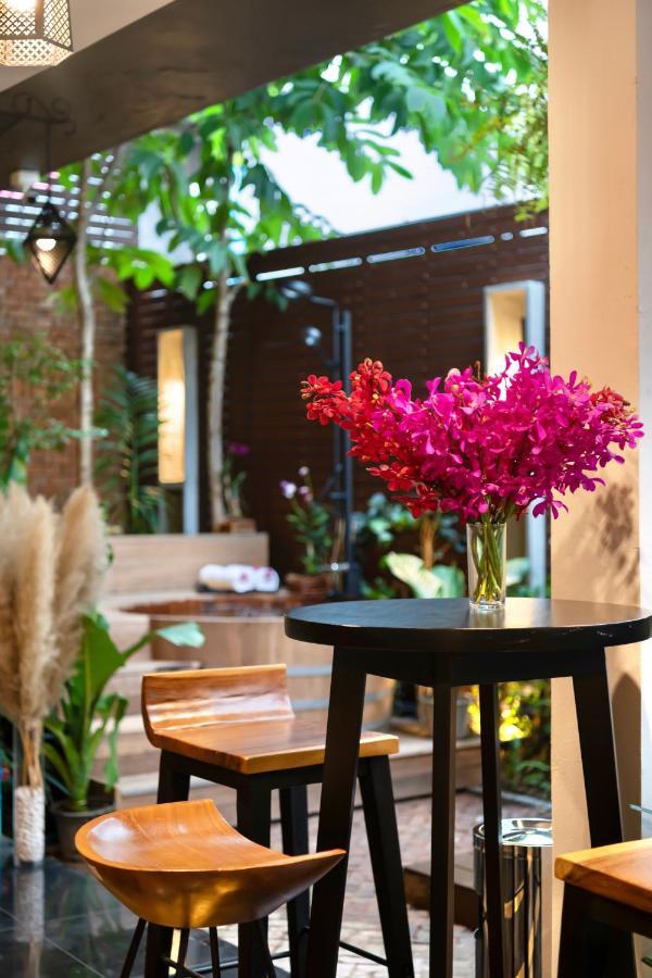 Red Door Heritage Hotel Бангкок Екстер'єр фото
