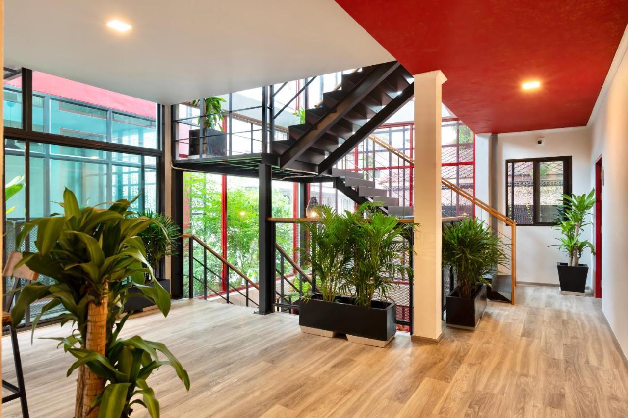 Red Door Heritage Hotel Бангкок Екстер'єр фото